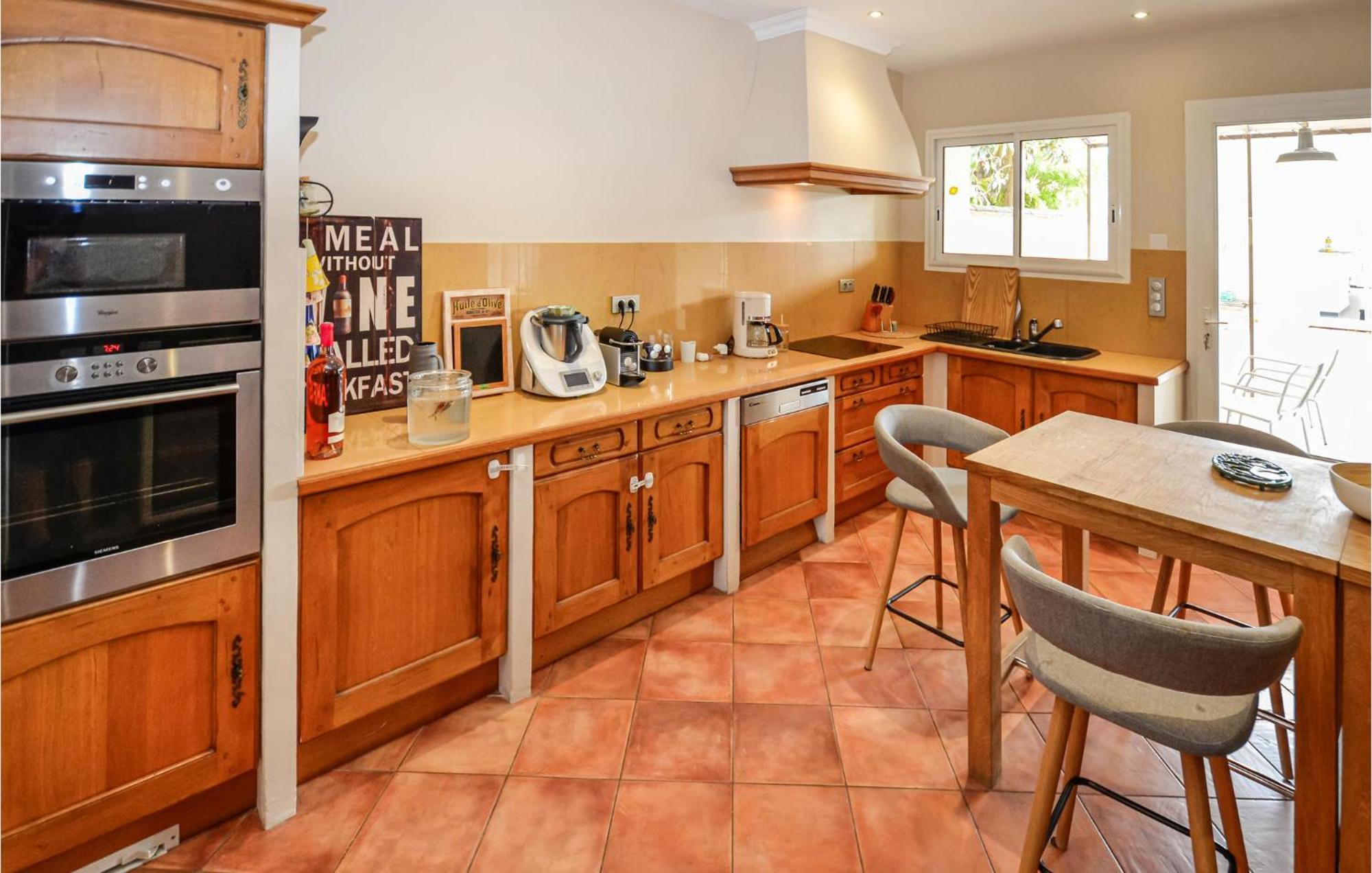 Châteauneuf-de-Gadagne 3 Bedroom Awesome Home In Chateuneuf De Gadagne מראה חיצוני תמונה