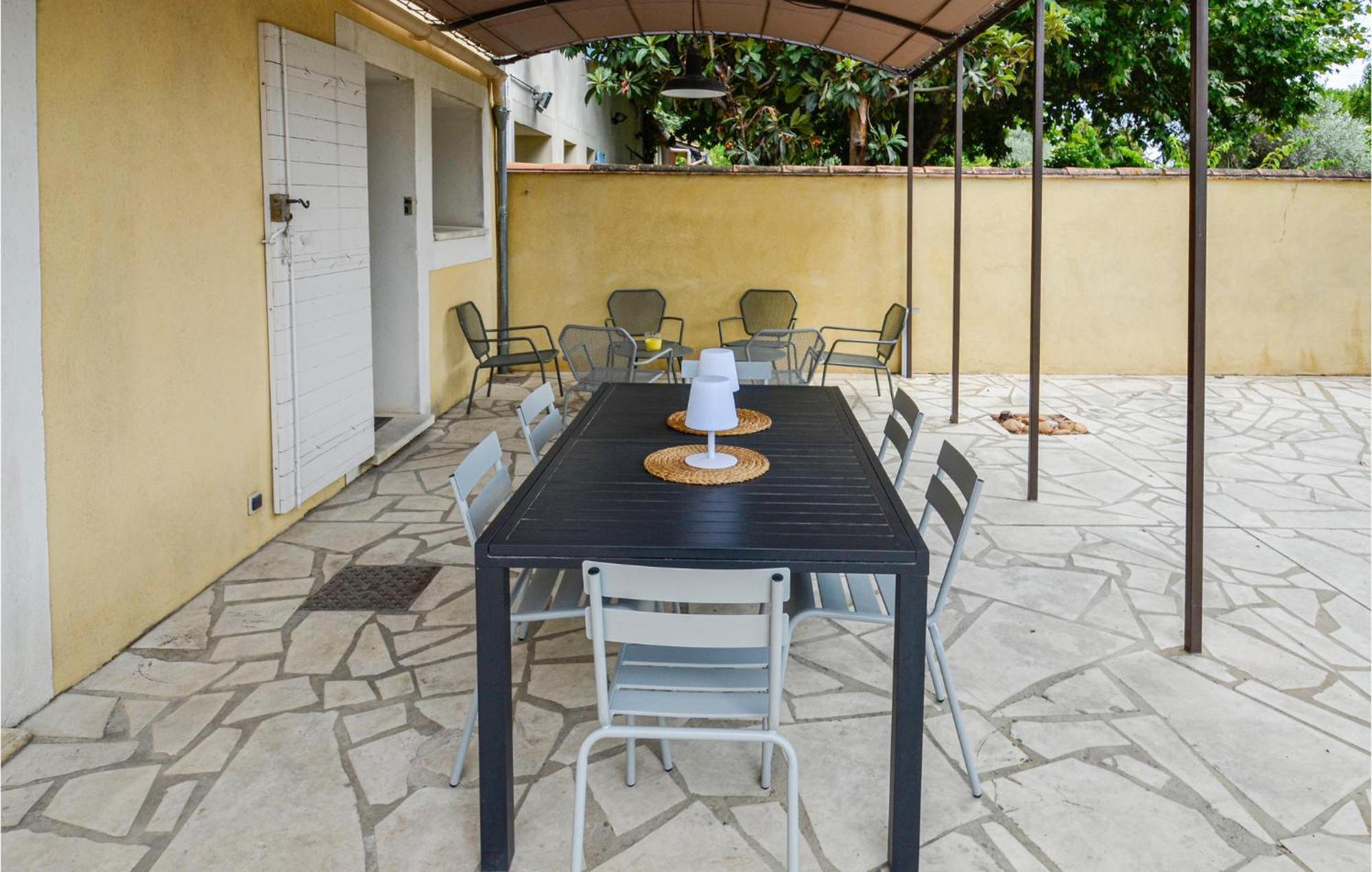 Châteauneuf-de-Gadagne 3 Bedroom Awesome Home In Chateuneuf De Gadagne מראה חיצוני תמונה
